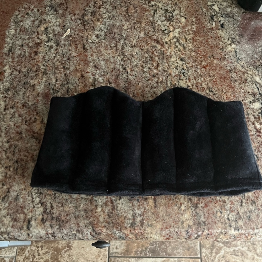Luxurious black velvet lavender infused heatable neck wrap. New without box/tag.